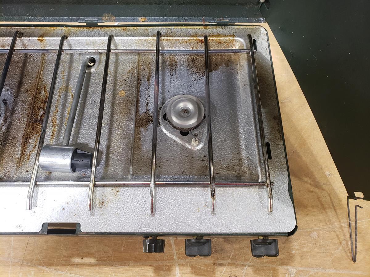 Colemans Outdoor Electric Ignition Propane Stove/Case